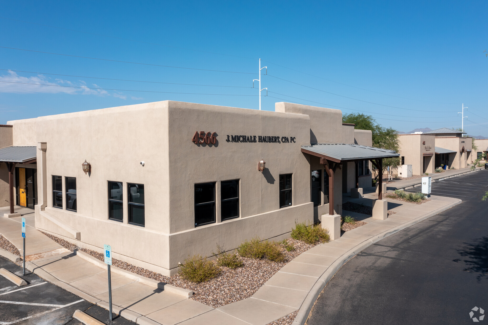 4566 N 1st Ave, Tucson, AZ for lease Primary Photo- Image 1 of 6