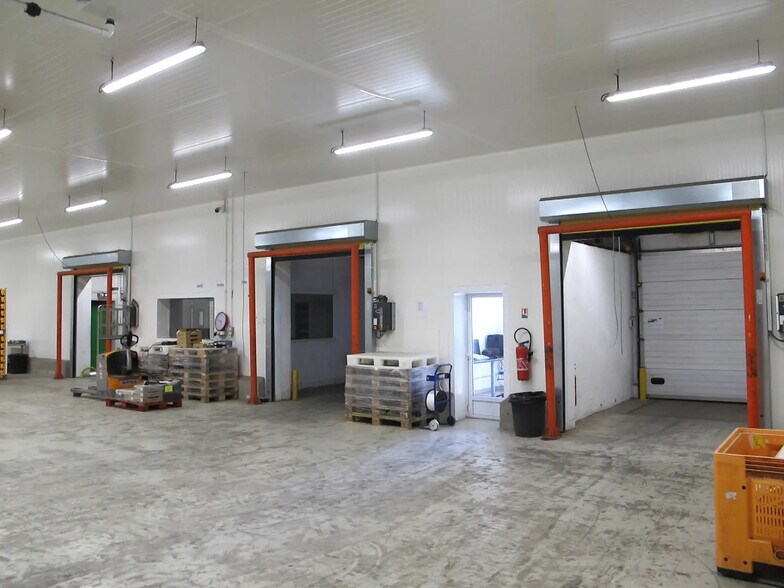 Flex in Cavaillon for sale - Interior Photo - Image 2 of 6