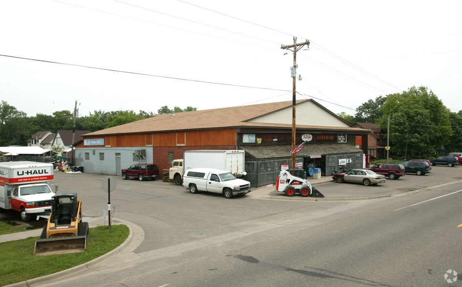 3645 NW Bridge St, Saint Francis, MN for sale - Building Photo - Image 3 of 8