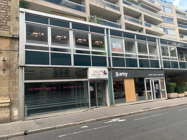 Commerce de détail dans Dijon à vendre - Photo du bâtiment - Image 2 de 4