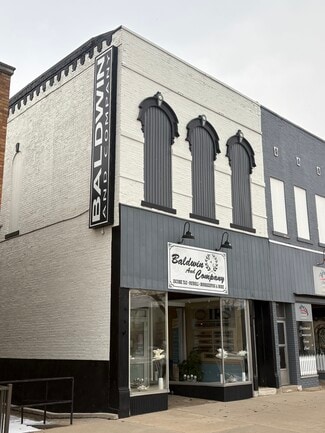 Plus de détails pour 814 Main St, Rochester, IN - Bureau à vendre