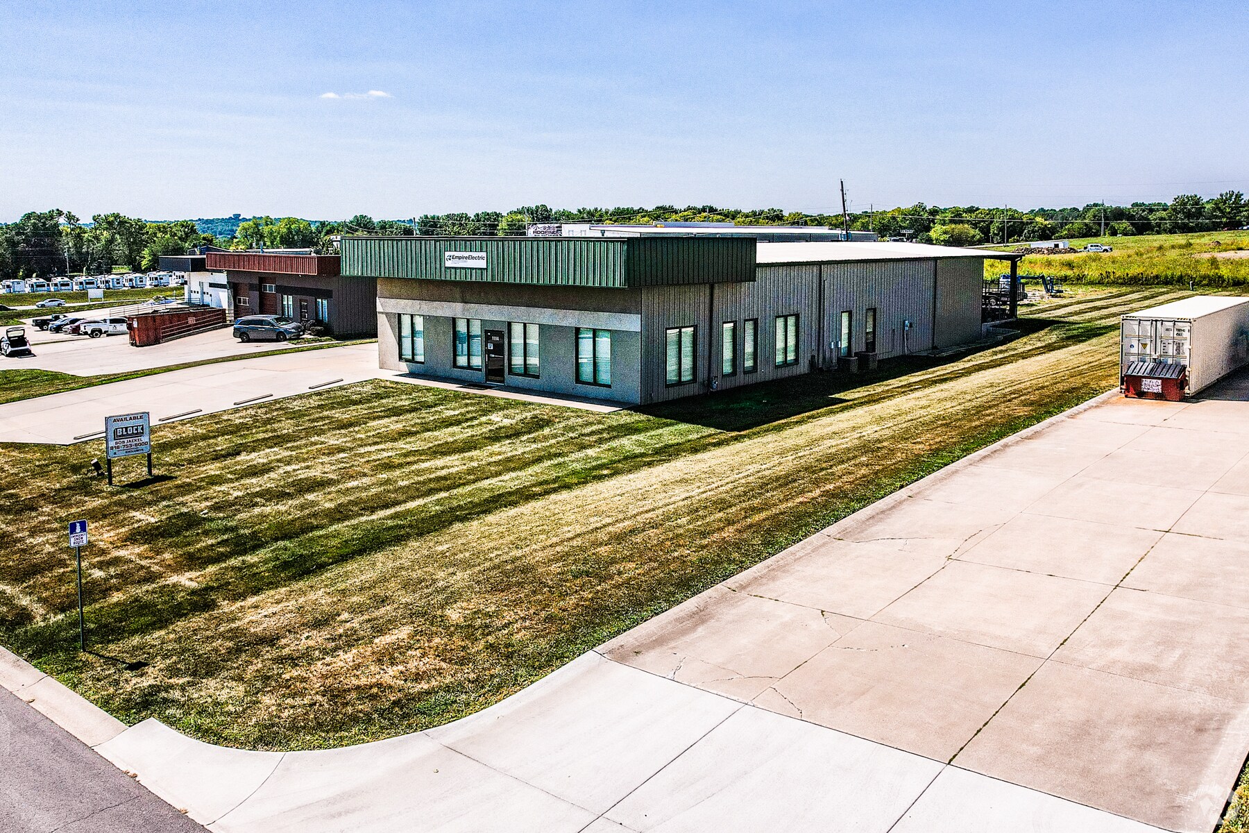 1114 Valley Ridge Dr, Grain Valley, MO à louer Photo principale- Image 1 de 6