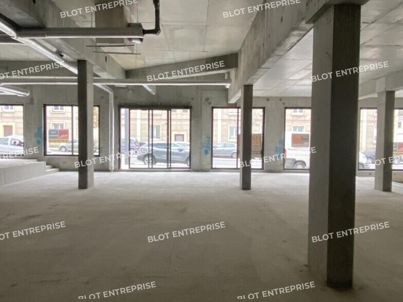 Office in Lorient for sale - Interior Photo - Image 2 of 4