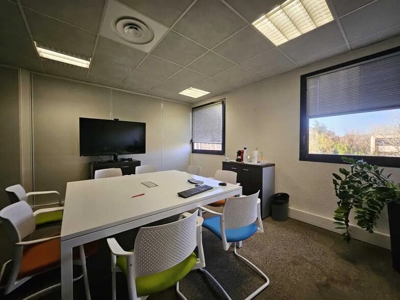 Bureau dans Meyreuil à louer - Photo intérieure - Image 2 de 6