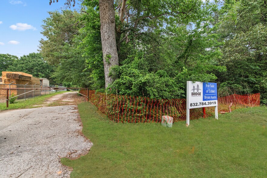 18222 W FM 1097 Rd, Montgomery, TX à louer - Photo du bâtiment - Image 3 de 70