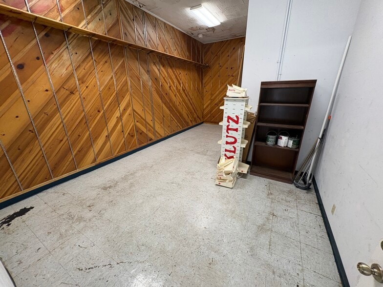 11 E Doyle St, Toccoa, GA for lease - Building Photo - Image 3 of 10
