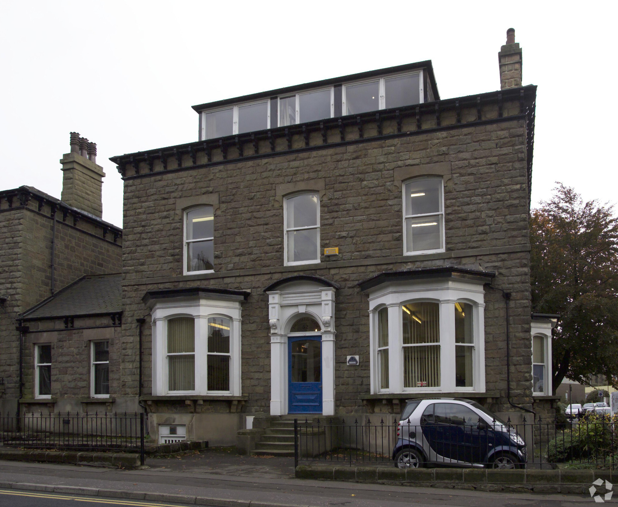 52 East Para, Harrogate for lease Primary Photo- Image 1 of 2