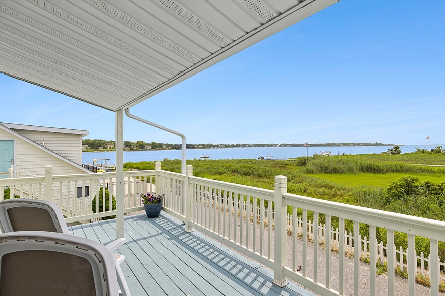 53 W Tiana Rd, Hampton Bays, NY for sale - Building Photo - Image 2 of 27