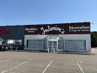 Plus de détails pour Commerce de détail à louer