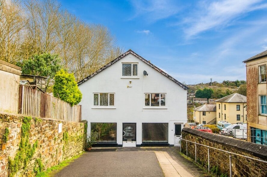 85 Fore St, Bodmin for sale - Building Photo - Image 1 of 17