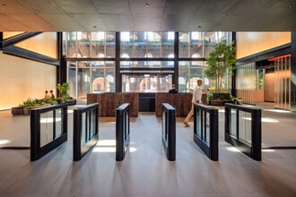 300 Kent Ave, Brooklyn, NY for lease Building Photo- Image 2 of 4