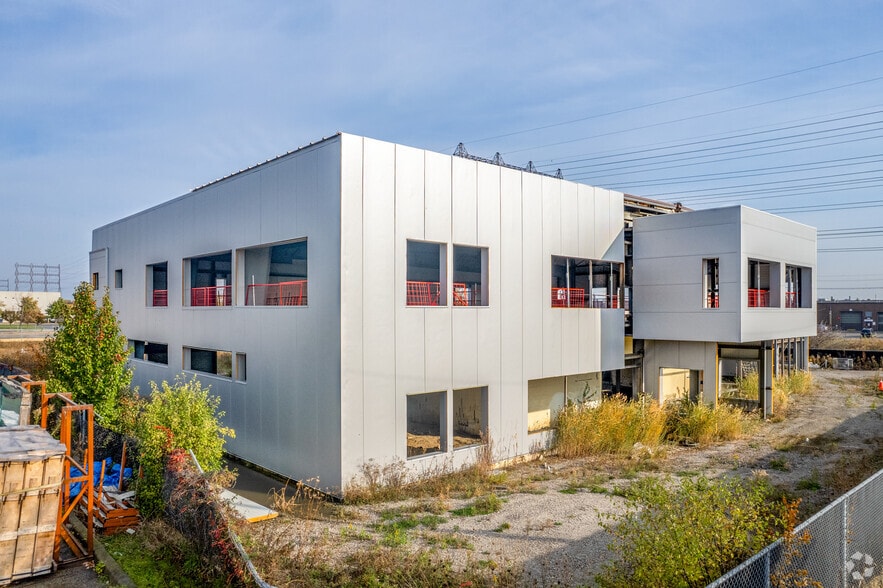 10 Vice Regent Blvd, Toronto, ON à vendre - Photo du bâtiment - Image 1 de 22