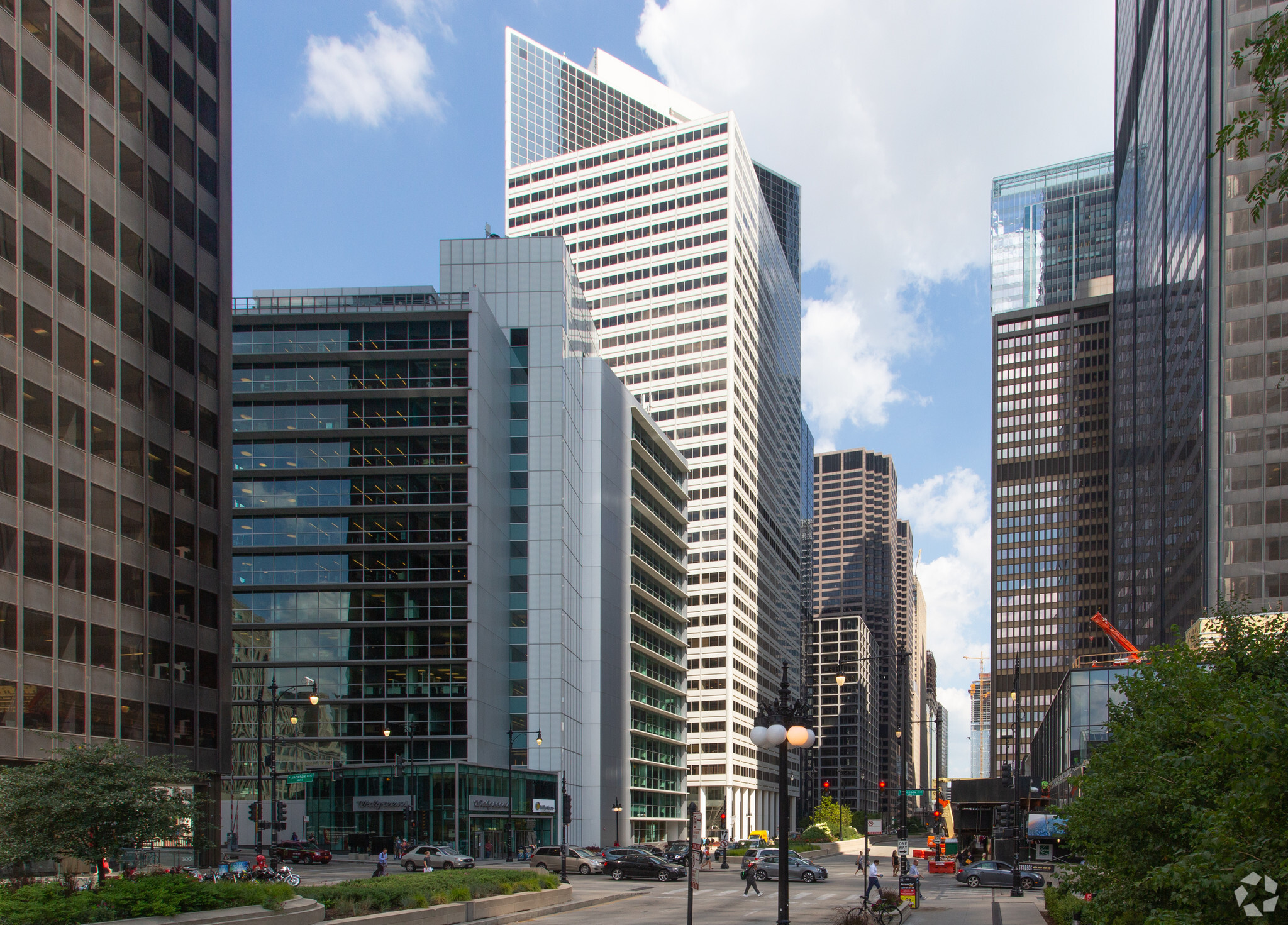 200 S Wacker Dr, Chicago, IL for lease Primary Photo- Image 1 of 37