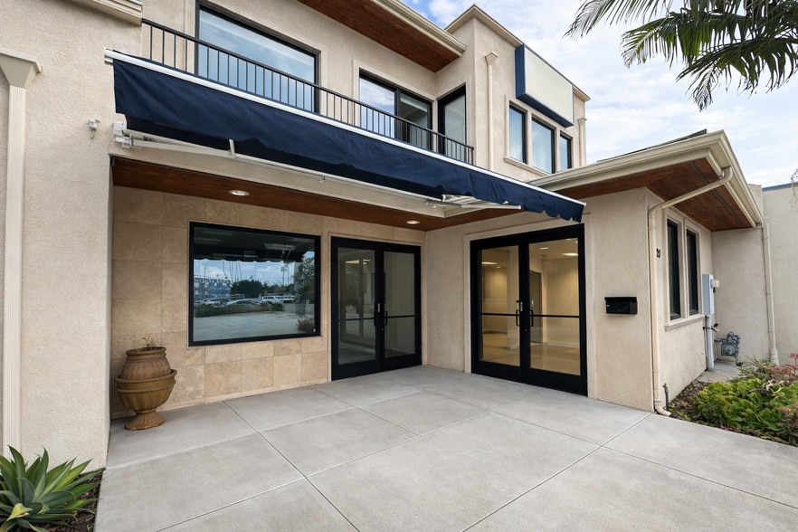 2820 Shelter Island Dr, San Diego, CA for lease - Building Photo - Image 3 of 15