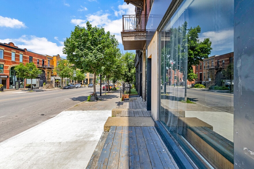 284-288 Laurier O, Montréal, QC à louer - Photo du bâtiment - Image 3 de 18