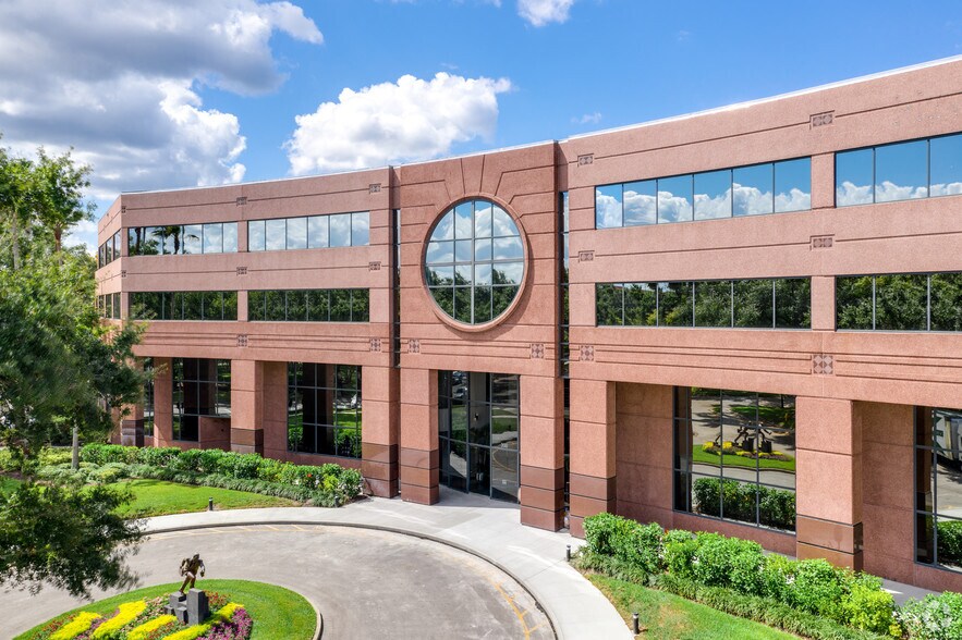 300 International Pky, Heathrow, FL à louer - Photo du bâtiment - Image 3 de 28