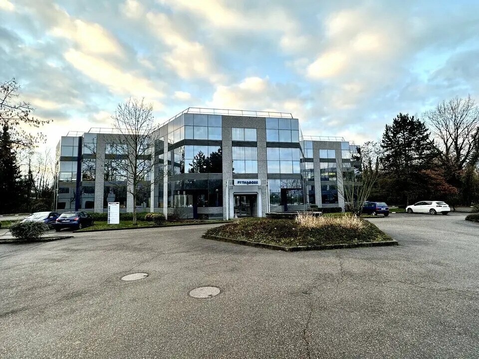 Office in ILLKIRCH-GRAFFENSTADEN for lease Building Photo- Image 1 of 7