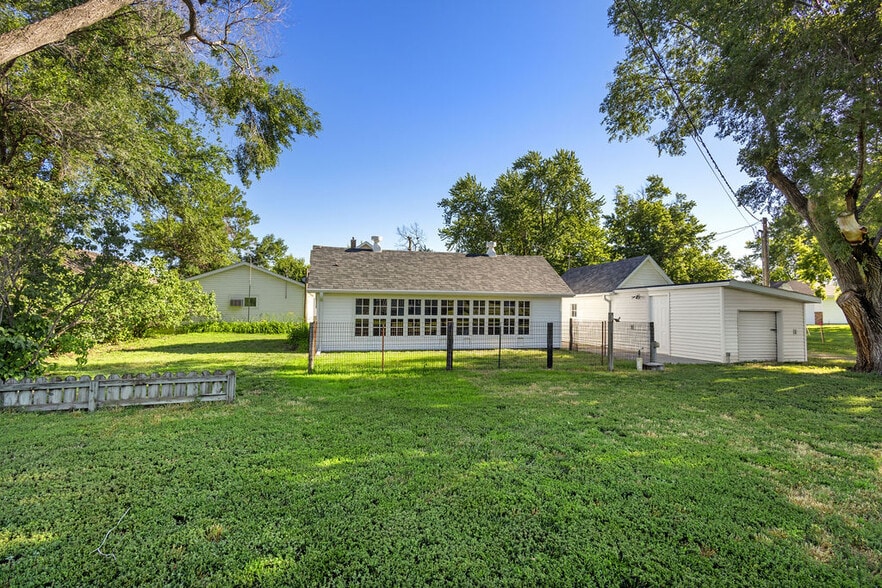 115 23rd St, Columbus, NE for sale - Building Photo - Image 2 of 31