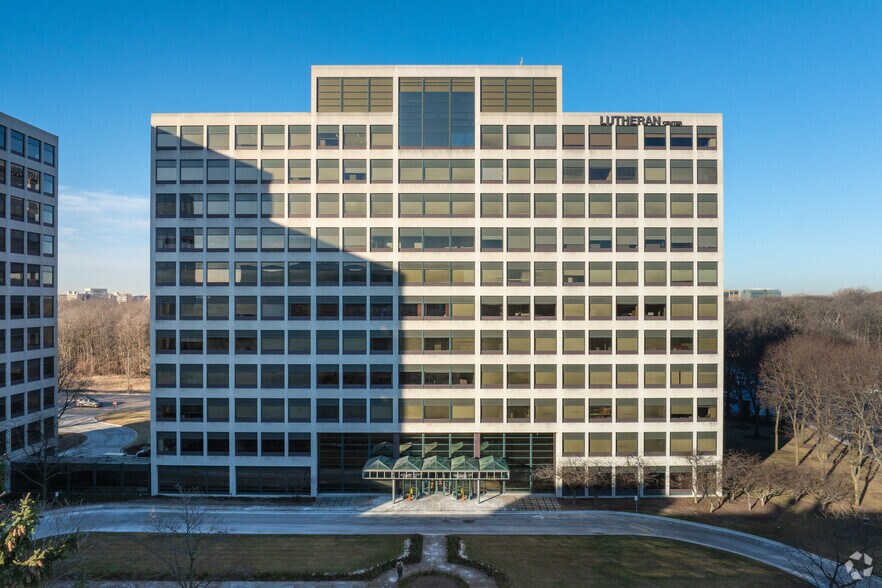 8765 W Higgins Rd, Chicago, IL à louer - Photo du bâtiment - Image 2 de 6