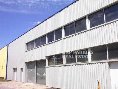 Flex in Saint-Égrève for lease Primary Photo- Image 1 of 3