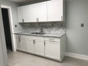 4911 Bridges St, Morehead City, NC à louer Photo intérieure- Image 1 de 10