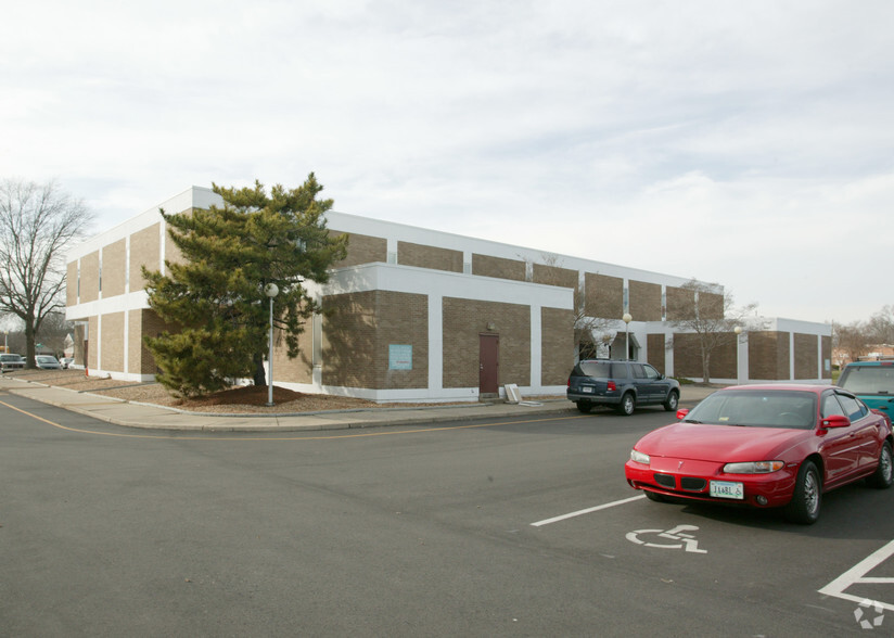 1120 First Colonial Rd, Virginia Beach, VA for lease - Building Photo - Image 3 of 8