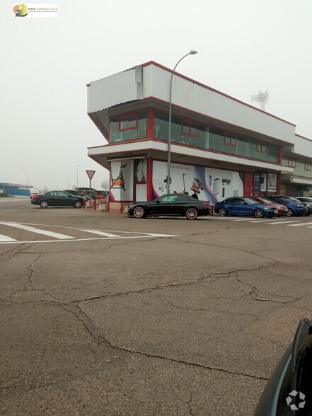 Retail in Moraleja de Enmedio, MAD for lease - Building Photo - Image 3 of 8