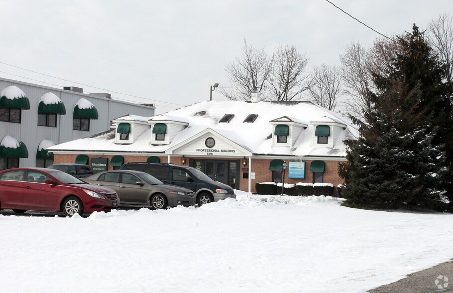 3416 S Post Rd, Indianapolis, IN à vendre - Photo du bâtiment - Image 2 de 2