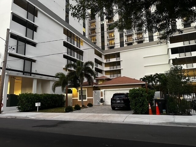 Plus de détails pour 115 SW 1st Ct, Dania Beach, FL - Commerce de détail à vendre