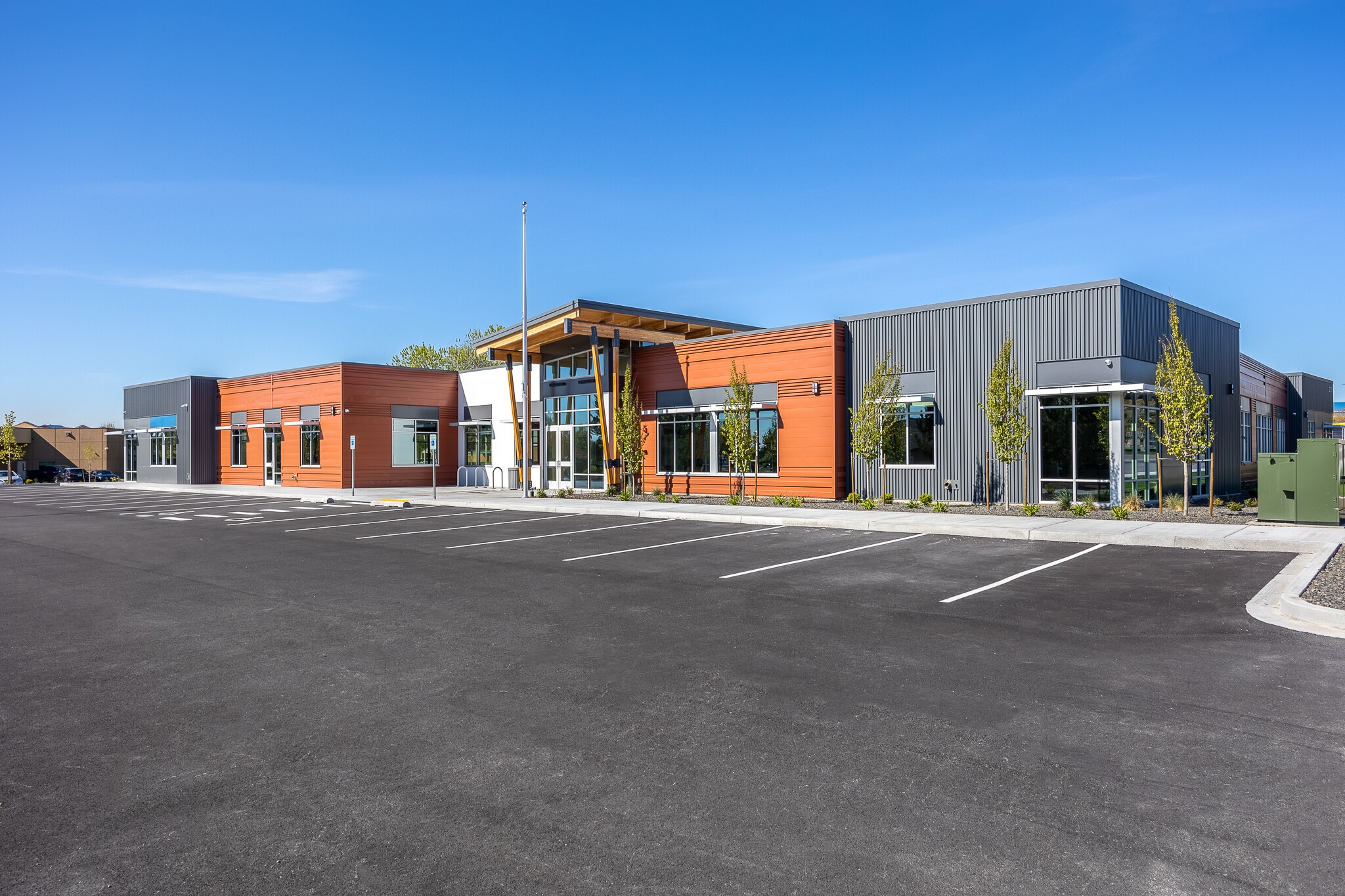 2713 N 20th Ave, Pasco, WA for lease Primary Photo- Image 1 of 9