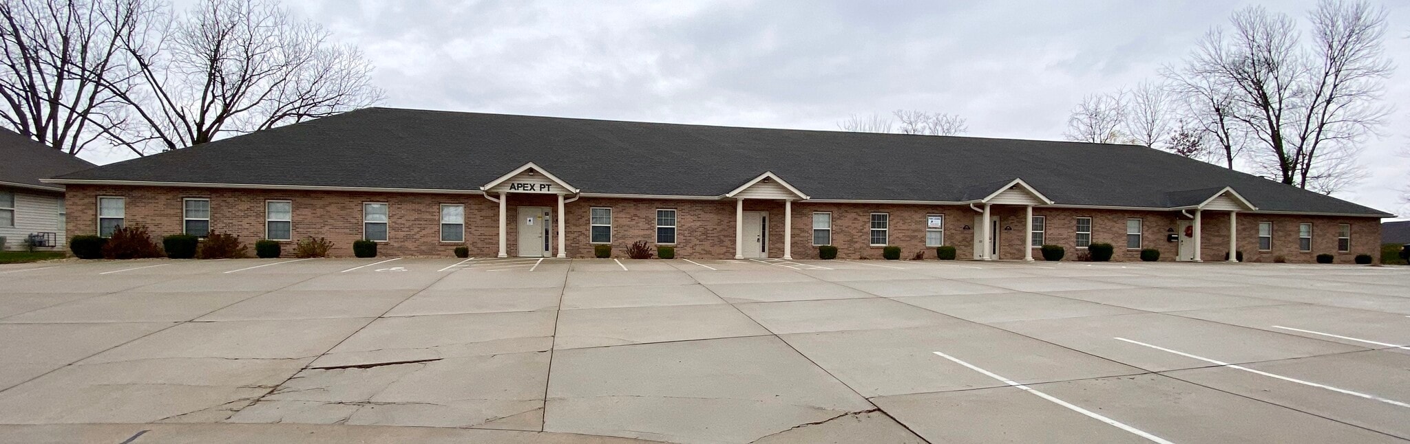 144 Lincoln Place Ct, Belleville, IL for lease Building Photo- Image 1 of 9