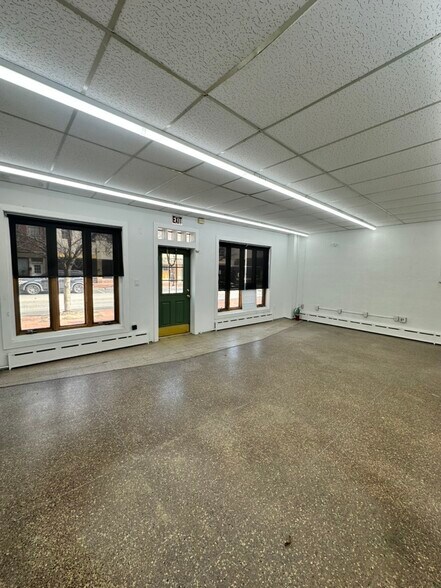 328 High St, Burlington, NJ à louer - Photo intérieure - Image 2 de 12