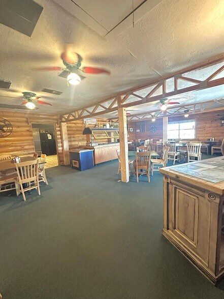 899 E Lennon Dr, Emory, TX à vendre - Photo intérieure - Image 2 de 24