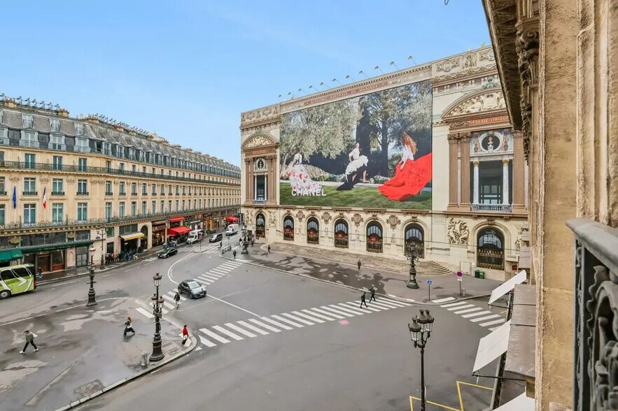 8 Place De L'Opera, Paris for lease - Building Photo - Image 2 of 9