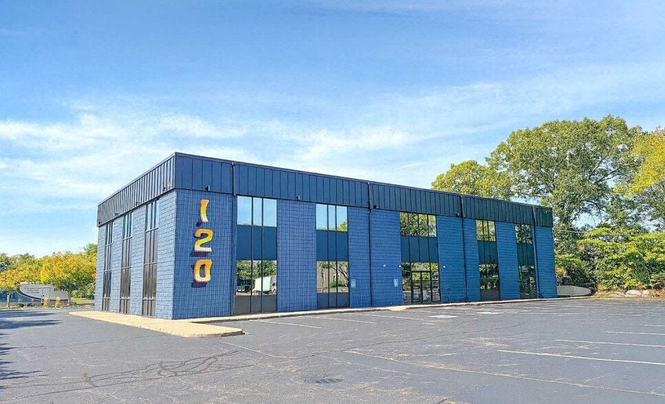 120 Amaral St, East Providence, RI for lease - Building Photo - Image 1 of 11