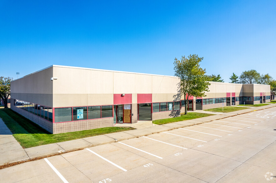 475 SW 5th St, Des Moines, IA for lease - Building Photo - Image 2 of 6