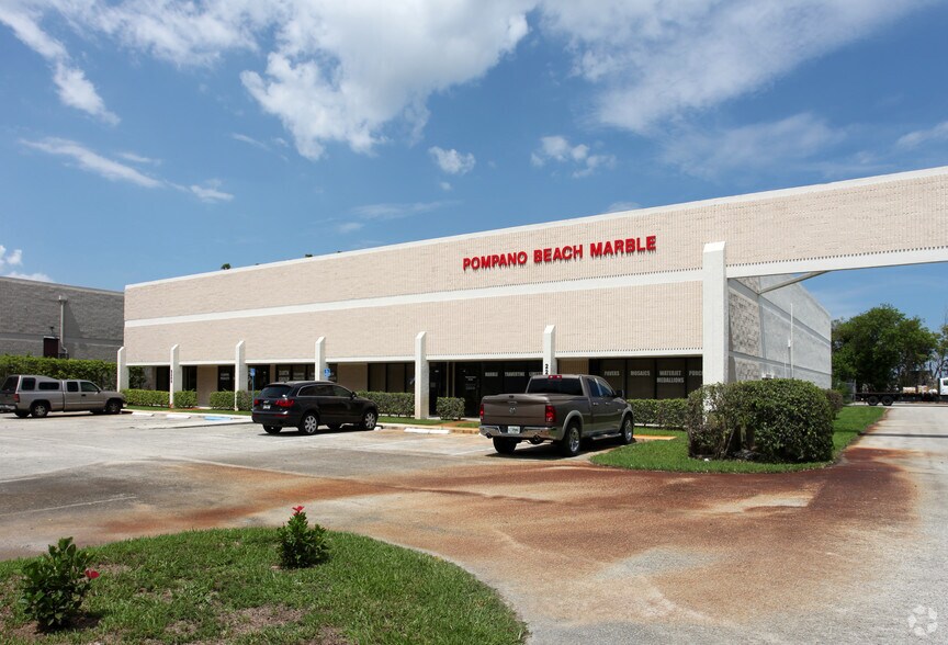 2200 N Andrews Ave, Pompano Beach, FL à louer - Photo du bâtiment - Image 3 de 13