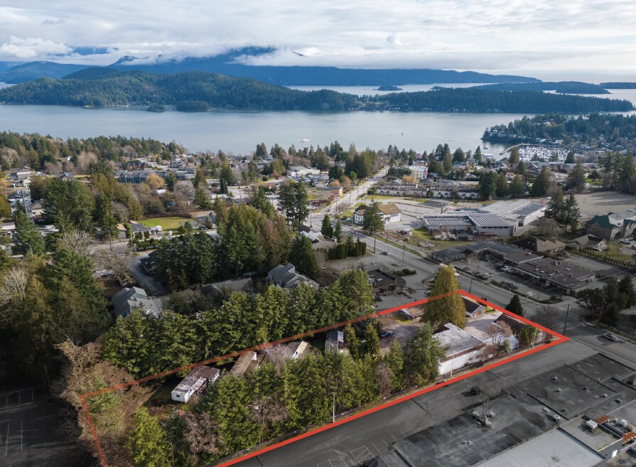 837 Gibsons way, Gibsons, BC à vendre Photo du bâtiment- Image 1 de 2