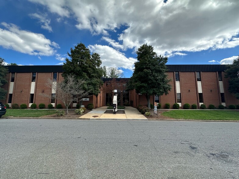 2316 Atherholt Rd, Lynchburg, VA for lease - Building Photo - Image 1 of 2