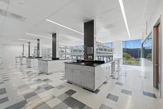 10251 Vista Sorrento Pky, San Diego, CA for lease Interior Photo- Image 2 of 5