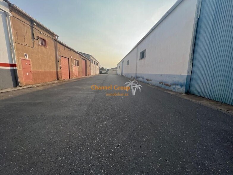 Industrial in La Hoya for sale - Building Photo - Image 1 of 16