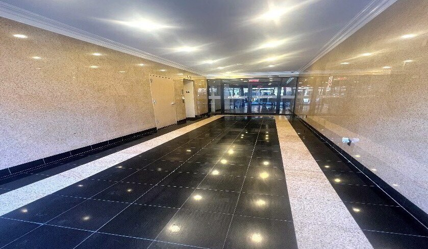 1970 Adam Clayton Powell Jr Blvd, New York, NY à vendre - Photo intérieure - Image 2 de 34