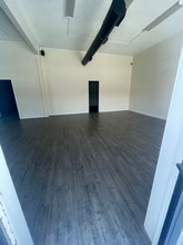 5805-5809 Merriam Dr, Merriam, KS for lease Interior Photo- Image 1 of 1