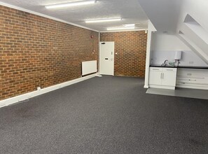 12-27 Shamrock Way, Southampton à louer Photo intérieure- Image 2 de 2