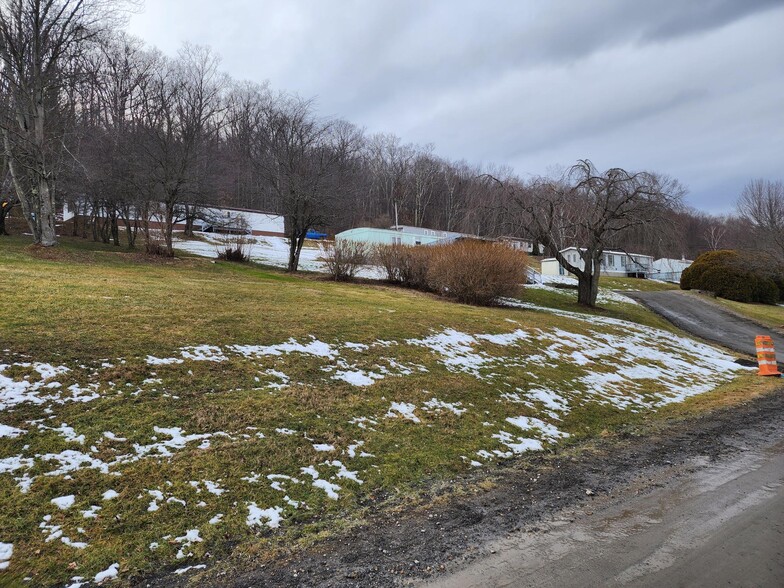 27 Scenic View Rd, Millerton, NY à vendre - Photo du bâtiment - Image 1 de 1