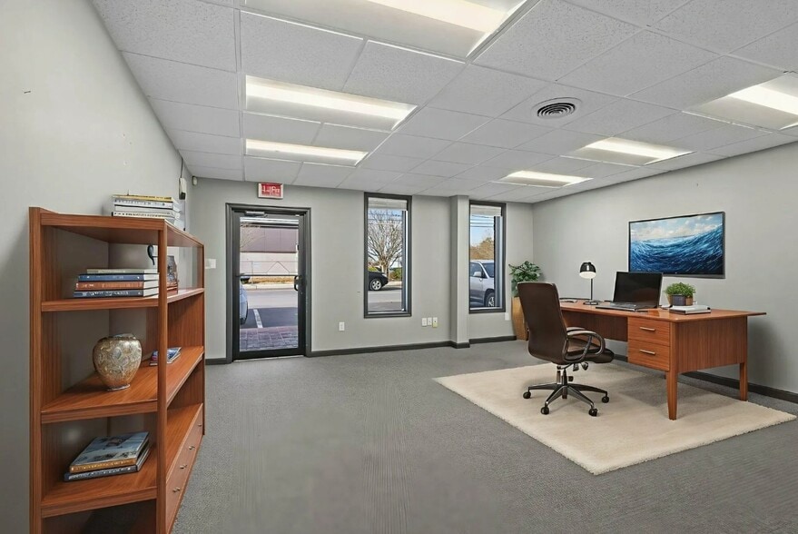 21801 N Shangri La Dr, Lexington Park, MD à louer - Photo du bâtiment - Image 2 de 19