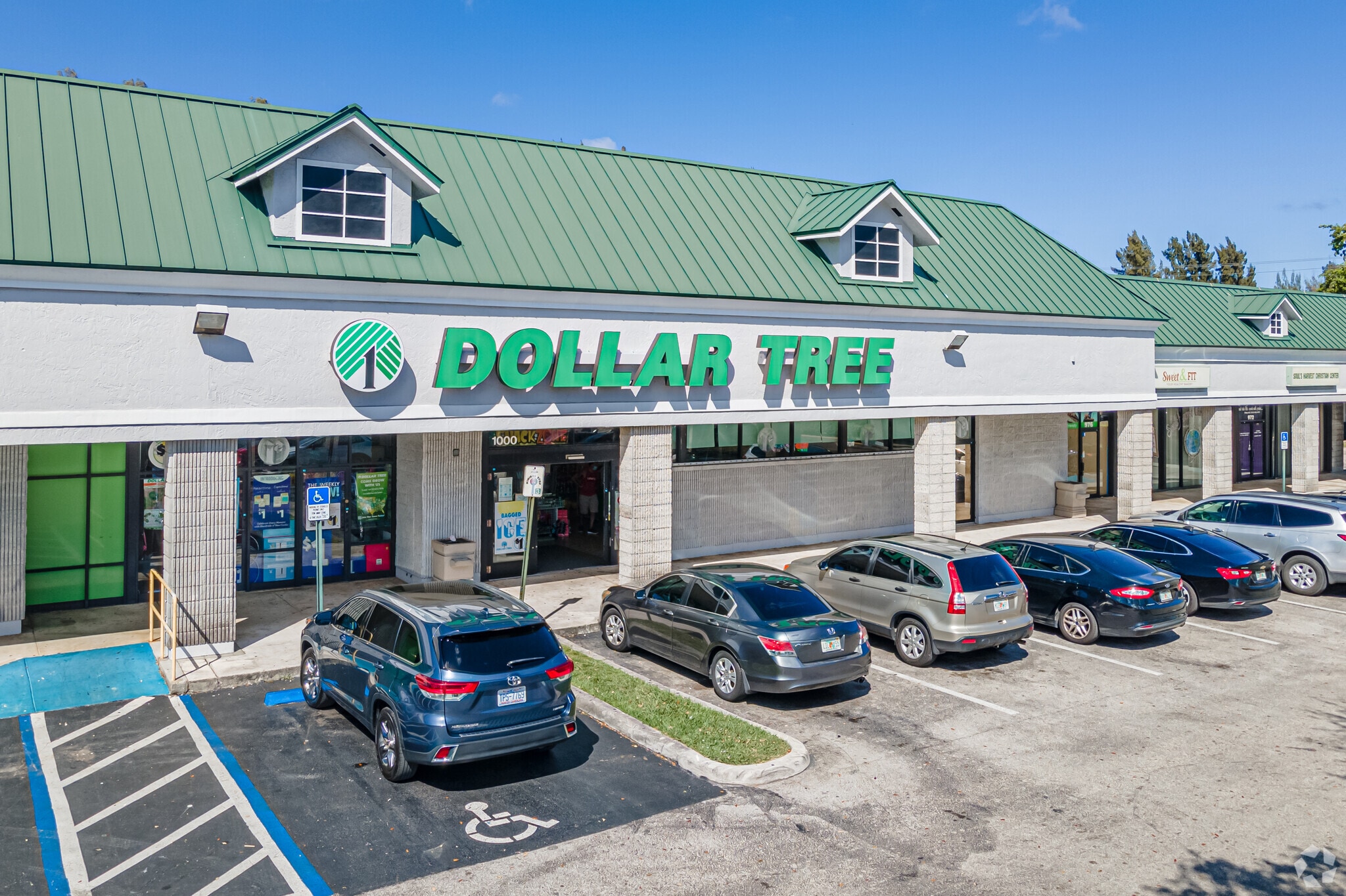 920-1020 W Hallandale Beach Blvd, Hallandale Beach, FL for lease Primary Photo- Image 1 of 20