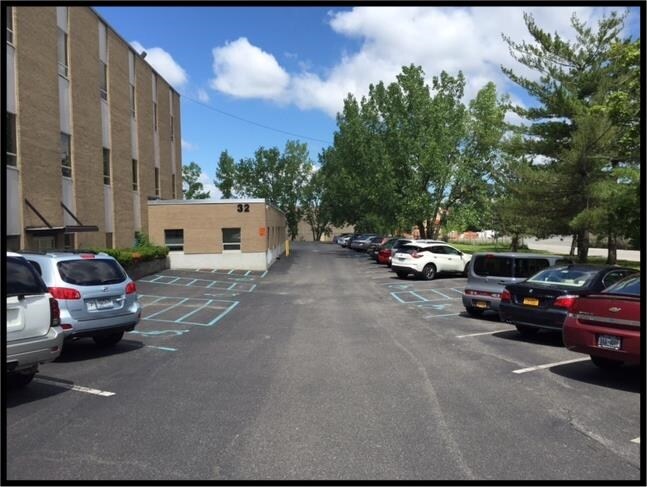 30-32 N Russell Rd, Albany, NY à louer - Photo du bâtiment - Image 2 de 11