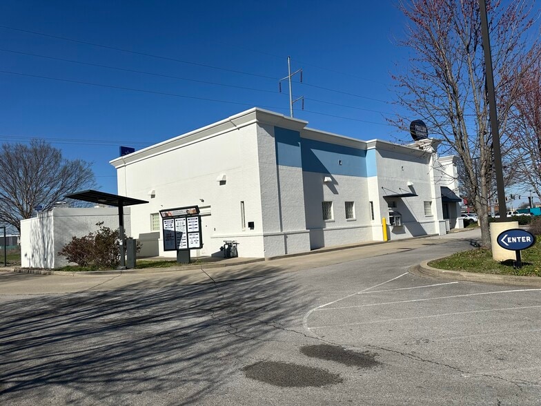 133 Three Springs Rd, Bowling Green, KY for lease - Building Photo - Image 2 of 10