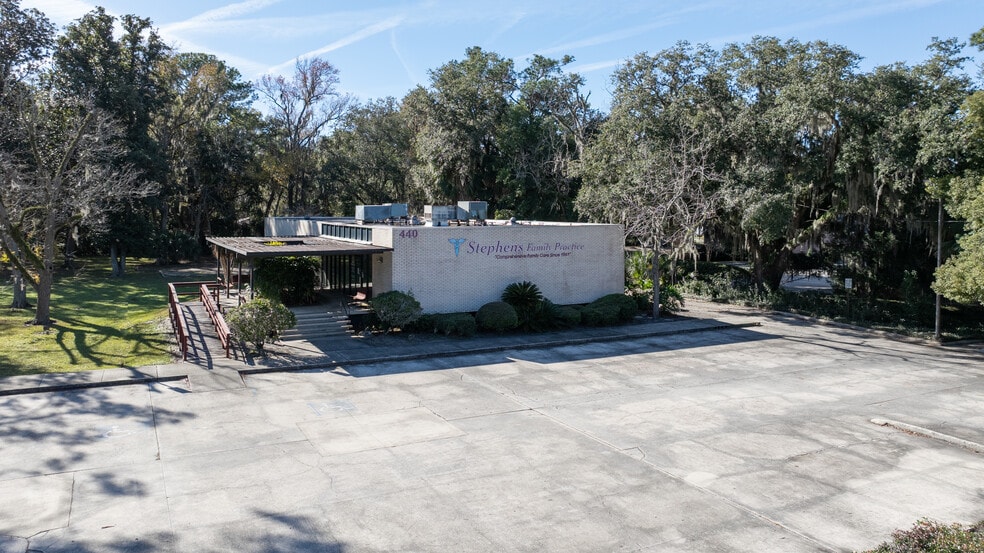 440 Kingsley Ave, Orange Park, FL for lease - Building Photo - Image 2 of 16